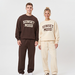 Ensemble de survêtement unisexe, haut à manches courtes en coton doux 100% et pantalon assorti, survêtement décontracté pour la salle de sport, l'entraînement et le streetwear, pour hommes et femmes - Product Image 1