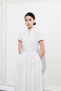 เดรสลำลองขายส่ง ดีไซน์หรูหรา ELORIA SHIRT-COLLAR MIDI DRESS แขนสั้น ทรงเอไลน์ ผ้าทอลายทราย ชุดเดรสสำหรับผู้หญิง - Product Image 2