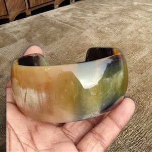 Acoplamiento de cuerno LatestVintage | Carpintería de cuerno de búfalo de estilo de mediados de siglo con esmalte natural para uso de decoración clásica | Suministro al por mayor - Product Image 1