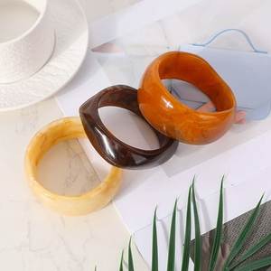 Pulseras de Resina de Diseño, Joyería Contemporánea para Mujer, Accesorios de Moda Festivos para Bodas y Fiestas - Product Image 1