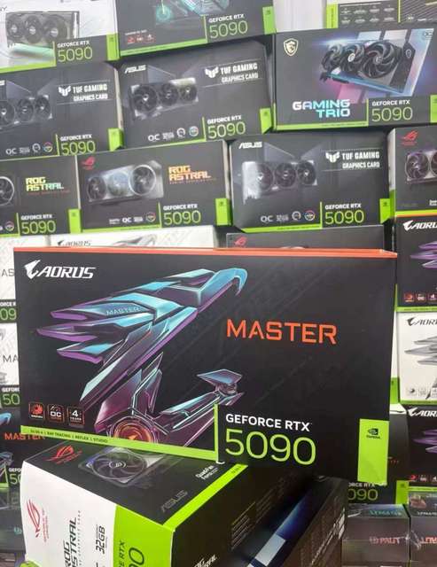 RTX 5090 32GB GDDR7 OC MXM GPU New Gaming Desktop Graphics Card with Fan Cooler HD Interface