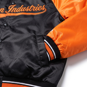 Blouson universitaire personnalisé à col montant noir et orange en satin brodé, écologique, pour l'université et le lycée, tendance hiver - Product Image 4
