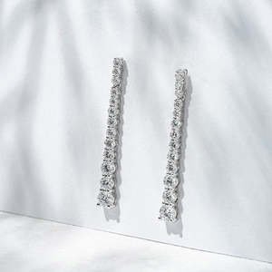 Pendientes de Barra con Diamantes Cultivados en Laboratorio, Plata de Ley 925, Certificados por IGI, de Lujo, para Bodas, Aniversarios y Fiestas - Product Image 2