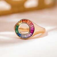 Bague en or jaune massif 14 carats avec saphir de laboratoire arc-en-ciel certifié IGI, taille baguette, sertie en canal, motif cercle sphérique, vente en gros