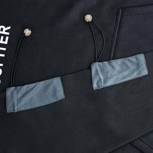 Sweat à capuche tendance pour un style décontracté et un look streetwear personnalisé - Product Image 4