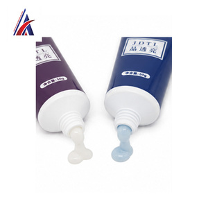 Crème de polissage acrylique de qualité supérieure 65g pour la restauration des surfaces et l'élimination des rayures, présentée en boîte pour supermarché - Product Image 3