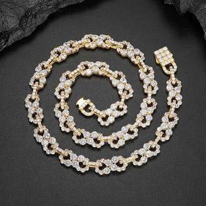 Listo para Enviar, Nuevo, Cadena Cubana con Símbolo de Infinito, Chapada en Plata de Ley 925, con 1 Hilera de Diamantes Moissanite VVS y Circonitas Cúbicas - Product Image 6