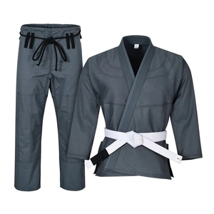 Kimono de Jiu-Jitsu Blanc de Qualité Supérieure, Durable et Confortable, Uniforme de BJJ avec Écussons Élégants pour l'Entraînement en Arts Martiaux - Product Image 2