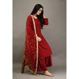 NOUVEAU ARRIVÉ RAYON COTON BRODERIE MIROIR TRAVAIL TOP PALAZZO AVEC DUPATTA MAROON - Product Image 1