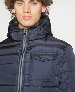 Veste matelassée imperméable pour hommes Manteau matelassé d'hiver à bulles rembourré en polyester vert Veste matelassée pour l'extérieur pour hommes - Product Image 6