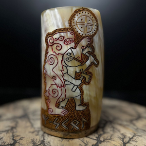 Jarra de Cuerno Vikinga Clásica de Lujo Hecha a Mano, Rústica y Ecológica para Vino al Mejor Precio - Product Image 1