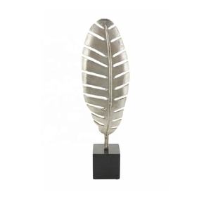 Escultura en forma de hoja de estilo moderno Escultura de mesa moderna de aluminio para el hogar para oficina Escultura de regalo de boda hecha a mano de metal para el hogar - Product Image 5