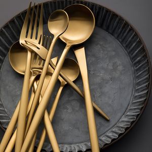 Collection de Couverts de Luxe Inspirée par la Richesse Extrême – Vente en Gros - Product Image 4