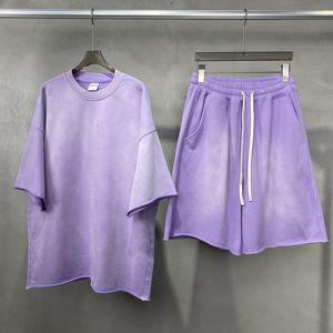 เสื้อยืดผู้ชายผ้าฝ้าย 100% สไตล์วินเทจ ล้างสีแบบแอซิด พร้อมชุดเซ็ตเสื้อและกางเกงขาสั้นสองชิ้น พิมพ์ลายด้วยเทคนิค Custom Heat Transfer, DTG และซิลค์สกรีน - Product Image 3