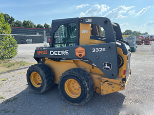 Minicargadora 332E de 2015 con cabina cerrada, máquina de construcción inoperable - Product Image 4