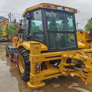 Chargeuse-pelleteuse JCB robuste avec châssis robuste, moteur puissant et haute productivité pour les travaux de construction et de terrassement - Product Image 1