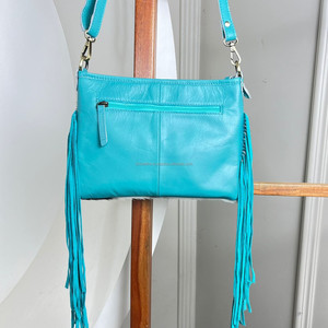 Venta al por mayor precio barato mano Tooled cuero genuino Crossbody hombro flecos bolso para las mujeres de moda suave cuero de vaca Mini bolsos - Product Image 5