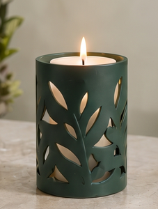 Porte-bougie moderne en métal vert foncé avec découpe en forme de feuille, design cylindrique, support de pilier, centre de table, décoration intérieure - Product Image 4