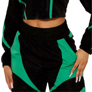 Conjunto de chándal de nailon corto para mujer, a la moda, personalizado, con chaqueta con cremallera, pantalones de pierna ancha, OEM, marca privada, sudaderas con capucha estilo streetwear, cortavientos - Product Image 5