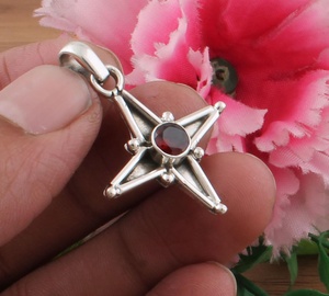 Colgante de estrella de granate rojo hecho a mano en plata de ley, joyería cristiana, collar de piedras preciosas naturales, regalo para mujeres y hombres - Product Image 4