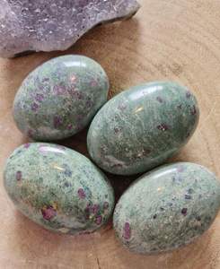 Venta al por mayor de la mejor calidad de cristal natural rubí zoisita piedra de Palma al por mayor comprar de ágata Aameena - Product Image 6