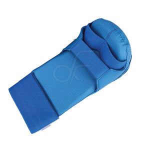 Premium Lightweight <b>Karate</b> <b>Gloves</b> Comfortable And Breathable For Professional Training And Sparring - Product Image 3