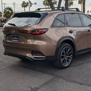 Mazda CX-<span class=keywords><strong>70</strong></span> PHEV Premium 4 portes SUV AWD d'<span class=keywords><strong>occasion</strong></span> haut de gamme 2025 - Product Image 4