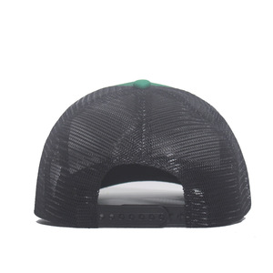 Casquettes de baseball trucker en maille personnalisées vierges, effet vieilli, 6 panneaux, avec surpiqûres contrastées et fermeture snapback réglable, vente en gros - Product Image 5