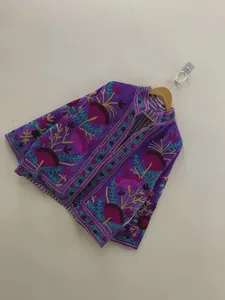 Chaqueta Vintage de Terciopelo Morado con Bordado Floral a Mano, Estilo Suzani, Frente Abierto, Estilo Cachemir, Boho Étnico, Abrigo de Invierno - Product Image 4