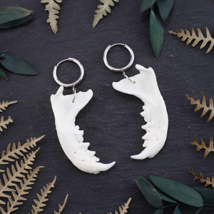 Pendientes de Hueso Ecológicos – Accesorios de Moda Étnica Hechos a Mano - Product Image 4