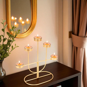 Support de bougie décoratif en métal doré avec cinq porte-bougies pour restaurant, hôtel et décoration intérieure - Product Image 5