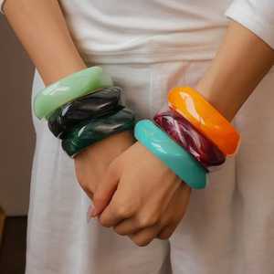 Pulseras de Resina Coloridas, Apilables, Geométricas, Unisex, Joyería de Moda para Fiestas, Juego de Pulseras con Certificación IGI - Product Image 6