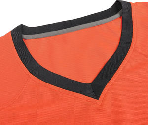 Camiseta de Fútbol Profesional con Tela Deslumbrante, Bordado Premium, Nombre y Número de Jugador Personalizados, Ropa Deportiva de Fábrica - Product Image 4