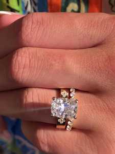 Bague de fiançailles en diamant de laboratoire taille coussin 5,5 carats, alliance large, ensemble de mariage, IGI, or massif 10k 14k 18k, bijoux fins, vente en gros - Product Image 2