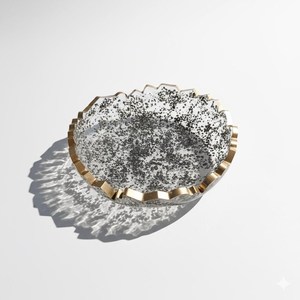 Bol à salade vintage en résine lucite avec copeaux de pyrite, fait main, décoration abondante - Product Image 3