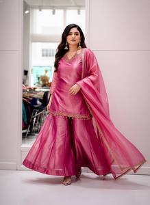 Elegant <b>Kurti</b> Set Perfect Blend of Tradition Style Enhance the beauty of your wardrobe - Product Image 2