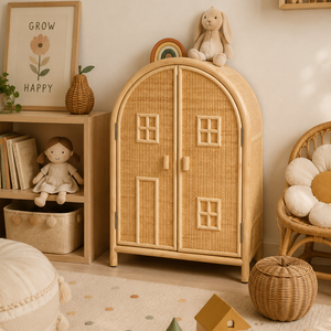 Armoire en rotin en forme de maison charmante, faite à la main, meubles de chambre d'enfant, inspirée des contes de fées, armoire en osier en forme de maison - Product Image 1