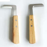 Couteau à ongles pour chevaux en acier inoxydable personnalisé, manche en bois, instrument vétérinaire de haute qualité, écologique, sûr, réutilisable, facile à utiliser