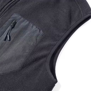 เสื้อกั๊กขนเชอร์ปาหนานุ่มสำหรับฤดูหนาว สีดำ กันลม ระบายอากาศได้ดี มีกระเป๋าสามช่อง รับผลิตแบบ OEM - Product Image 5