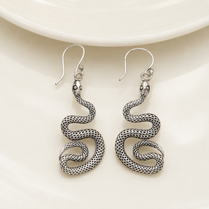 Boucles d'oreilles pendantes vintage en forme de serpent, plaquées or, en laiton, bijoux de mode unisexe, motif animal - Product Image 5