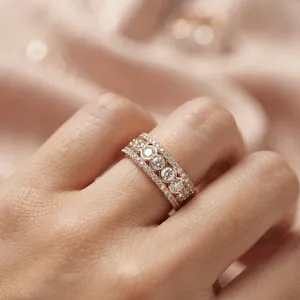 Anillo de compromiso de media eternidad con diamante ovalado Tishya de 1.50 quilates de peso total, cultivado en laboratorio, color E-F, certificado IGI, oro blanco de 14 quilates - Product Image 4