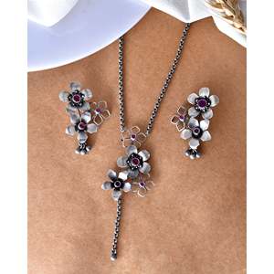 Conjunto de Joyería Fina Meera Kanishka, Elegante Colgante de Plata - Product Image 3