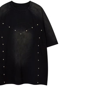 เสื้อยืดโอเวอร์ไซส์ผ้าฝ้ายเทรนดี้สำหรับทุกเพศ ดีไซน์ประดับเพชรเทียม แขนสั้น สไตล์ลำลอง น้ำหนัก 300 กรัม สไตล์ผู้ชายและผู้หญิง ขายส่ง - Product Image 3