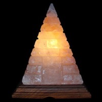 Lampe en sel de l'Himalaya en forme de pyramide, lampe en sel rose de l'Himalaya en forme de pyramide, 100% organique, sculptée à la main, lumière LED pour la décoration
