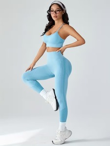 Conjunto Deportivo de 2 Piezas para Mujer, Top Deportivo con Tirantes Cruzados en la Espalda y Leggings de Cintura Alta con Textura de Rejilla, Conjunto de Fitness sin Costuras para Entrenamiento - Product Image 3