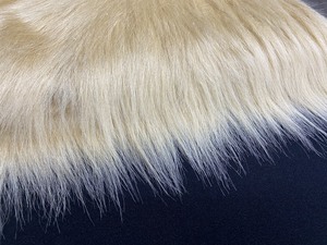 Tissu en fausse fourrure de luxe beige à poils longs de 100 mm en acrylique et polyester, haute qualité Thaïlande - Product Image 5