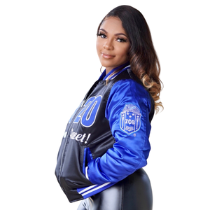 เสื้อแจ็คเก็ตบอมเบอร์ผู้หญิงรุ่นปี 1920 ของชมรมหญิงกรีก Zeta Phi Beta ผ้าซาติน สไตล์วาร์ซิตี้ แฟชั่นสตรีทแวร์ สีน้ำเงิน-ดำ แบบมีซิป - Product Image 3