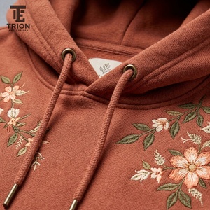 Sweat-shirt brodé pour homme tendance, alliant confort doux et broderie élégante, créant un choix polyvalent pour un style décontracté au quotidien. - Product Image 6