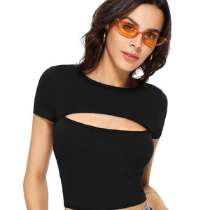 Haut court pour femme Solid Trader Chic, mode urbaine, tissu respirant, ourlets soignés, confort supérieur, style de vie actif et flexible - Product Image 1