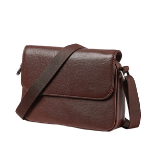 Tas Selempang Kulit Asli Pria dengan Ritsleting Warna Coklat - Product Image 1